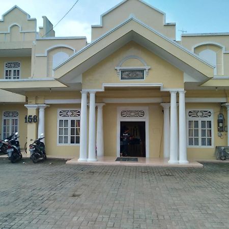 Hotel Pekalongan Syariah Mitra Reddoorz المظهر الخارجي الصورة